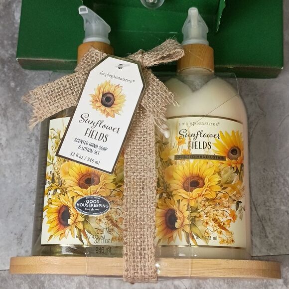 Sunflower Fields Hand Soap and Kitchen Bathroom Set Pumpkin Hand & Body Lotion - Picture 4 of 5